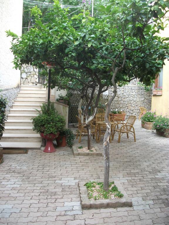 פאלינורו Residence Hotel Eden מראה חיצוני תמונה